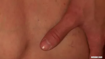 Photo Session Turns Feisty Screencap 29 on sinx.preview.netperv.com