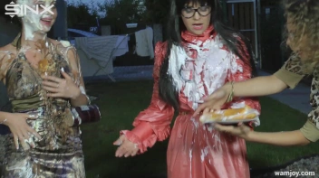 Playful Girls Splat Each Other With Cream Pies - Cam 2 Screencap 9 on sinx.preview.netperv.com