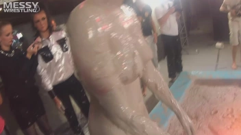 Muddy Wrestling: Sexy Nurse vs. Beauty In Black Screencap 41 on sinx.preview.netperv.com