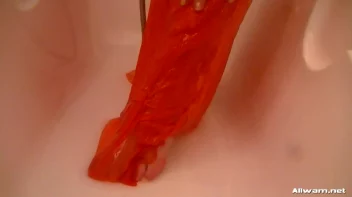 Shower Down That Sexy Dress Screencap 30 on sinx.preview.netperv.com