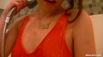 Shower Down That Sexy Dress Screencap 33 on sinx.preview.netperv.com