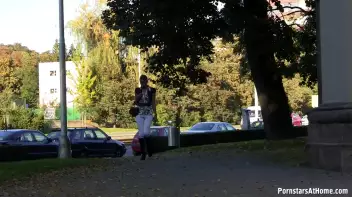 On The Blowjob Hunt Screencap 11 on sinx.preview.netperv.com