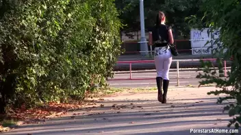 On The Blowjob Hunt Screencap 8 on sinx.preview.netperv.com