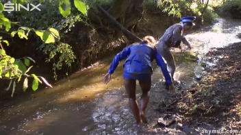 Naughty Thief Gets Into Muddy Catfight With Police Woman Screencap 45 on sinx.preview.netperv.com