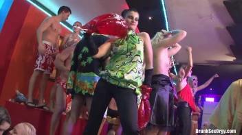 Bikini Beach Balls Part 6 - Cam 2 Screencap 102 on sinx.preview.netperv.com