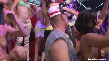 Bikini Beach Balls Part 6 - Cam 2 Screencap 37 on sinx.preview.netperv.com