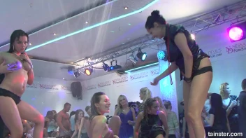 Pornstar Flirt Part 5 - Cam 3 Screencap 6 on sinx.preview.netperv.com