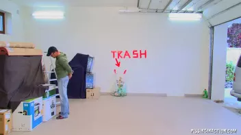 Inventory Piss Screencap 1 on sinx.preview.netperv.com