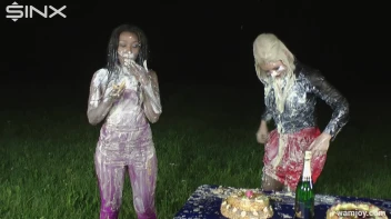 Wet And Messy Birthday Celebrations Screencap 18 on sinx.preview.netperv.com