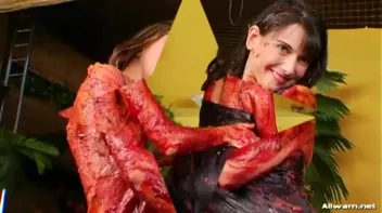 Messy Pudding Fun Screencap 79 on sinx.preview.netperv.com