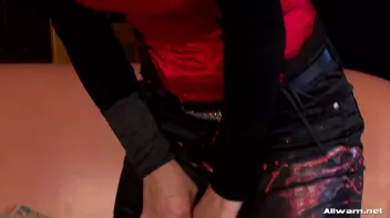 Catfight Too Messy To Stay Indoors Screencap 22 on sinx.preview.netperv.com