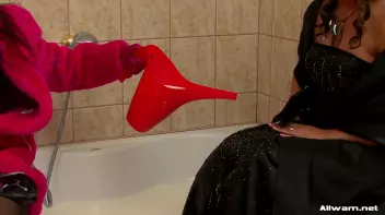 Glamor Gals Take A Milk Bath Screencap 25 on sinx.preview.netperv.com