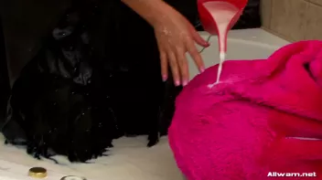 Glamor Gals Take A Milk Bath Screencap 64 on sinx.preview.netperv.com