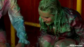 Smoothie Shop WAM Catfight Screencap 61 on sinx.preview.netperv.com