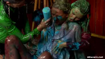 Smoothie Shop WAM Catfight Screencap 76 on sinx.preview.netperv.com