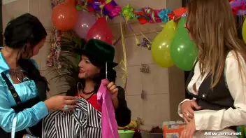 Box of WaM Screencap 9 on sinx.preview.netperv.com