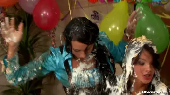 Box of WaM Screencap 48 on sinx.preview.netperv.com