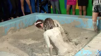 Wedding Babes Bitch Battle Screencap 52 on sinx.preview.netperv.com