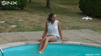 Sexy Swim Babes Play In The Pool Screencap 3 on sinx.preview.netperv.com