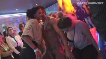 Party Hardcore Gone Crazy Vol. 14 Part 3 - Cam 4 Screencap 28 on sinx.preview.netperv.com