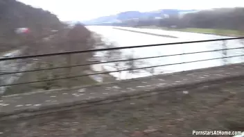 The Right Side Of The Tracks Screencap 4 on sinx.preview.netperv.com