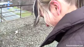 The Right Side Of The Tracks Screencap 49 on sinx.preview.netperv.com