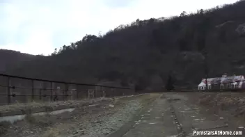 The Right Side Of The Tracks Screencap 82 on sinx.preview.netperv.com