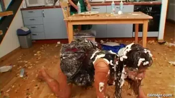 Anniversary Party Food Fight Screencap 97 on sinx.preview.netperv.com