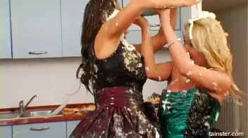 Anniversary Party Food Fight Screencap 66 on sinx.preview.netperv.com