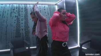 Titty Shakin' Shower Time Screencap 25 on sinx.preview.netperv.com