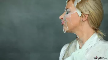 Sliming Down Big Titty Royalty Screencap 97 on sinx.preview.netperv.com