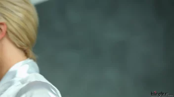 Sliming Down Big Titty Royalty Screencap 2 on sinx.preview.netperv.com