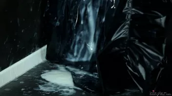 Sliming Down Big Titty Royalty Screencap 62 on sinx.preview.netperv.com