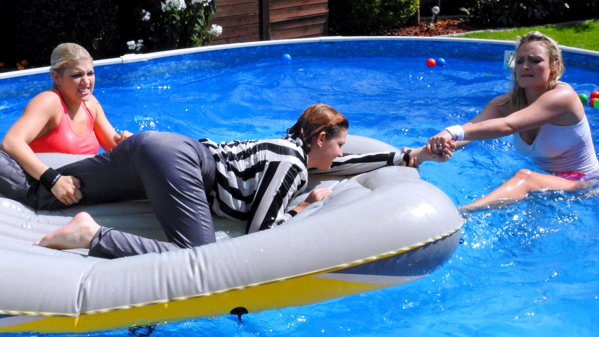 Tennis Girls Catfight and Get Soaking Wet - Cam 1 on sinx.preview.netperv.com