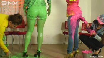 Let the Wet and Messy Paint Games Begin! Screencap 39 on sinx.preview.netperv.com