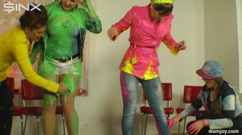 Let the Wet and Messy Paint Games Begin! Screencap 41 on sinx.preview.netperv.com