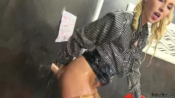 The Freaky Peep Show Screencap 63 on sinx.preview.netperv.com