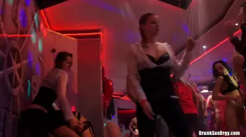 Valentine's Day Vaginas Part 6 - Shower Cam Screencap 80 on sinx.preview.netperv.com