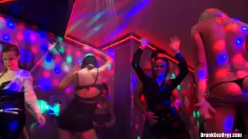 Valentine's Day Vaginas Part 6 - Shower Cam Screencap 83 on sinx.preview.netperv.com