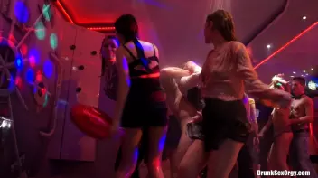 Valentine's Day Vaginas Part 6 - Shower Cam Screencap 37 on sinx.preview.netperv.com