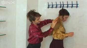 Egg Cracking And Smearing WAM Fun Screencap 15 on sinx.preview.netperv.com