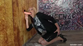 Fancy blondie Bianka gets facialized Screencap 23 on sinx.preview.netperv.com