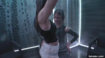 Titty Shakin' Shower Time Screencap 3 on sinx.preview.netperv.com