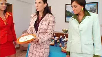 Messy Whipped Topping Bake Off! Screencap 9 on sinx.preview.netperv.com