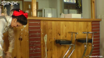 Two hot girls get messy with cake Screencap 20 on sinx.preview.netperv.com