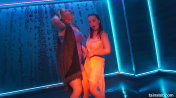 What a Glorious Feelin' Dancing In The Rain Screencap 26 on sinx.preview.netperv.com