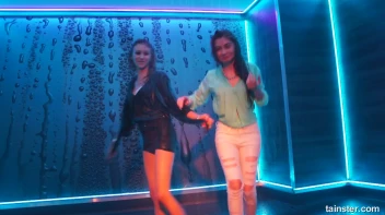 What a Glorious Feelin' Dancing In The Rain Screencap 52 on sinx.preview.netperv.com