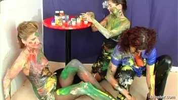 Crazy Color Combinations On These Chicks Screencap 25 on sinx.preview.netperv.com