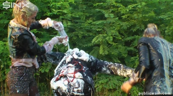 Cuties Food Fight On The Way To Work - Part 2 Screencap 19 on sinx.preview.netperv.com