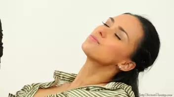 Pissing Her Loyalty Away Screencap 53 on sinx.preview.netperv.com